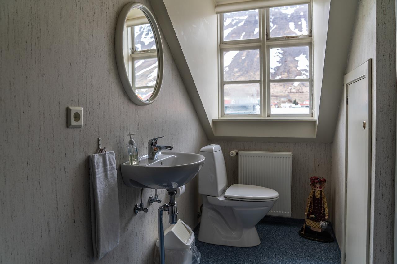 Guesthouse Gamla Isafjordur Ngoại thất bức ảnh
